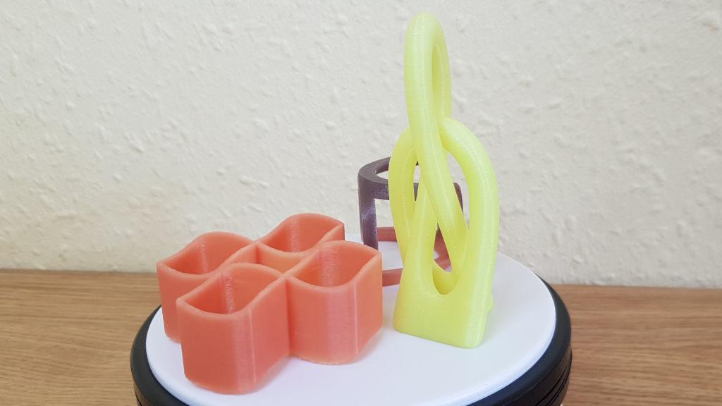 Objects in Color Changing PLA Filament Amolen Objects in Color Changing PLA Filament Amolen