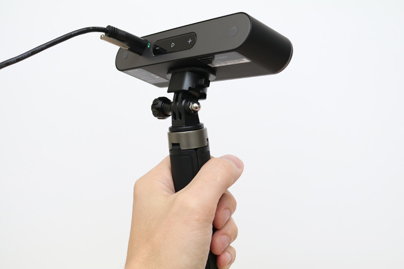 The Revopoint POP 3 and an adjustable tripod