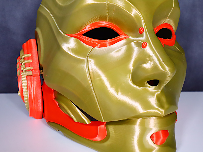 Droid Wearable Mask - Close Look