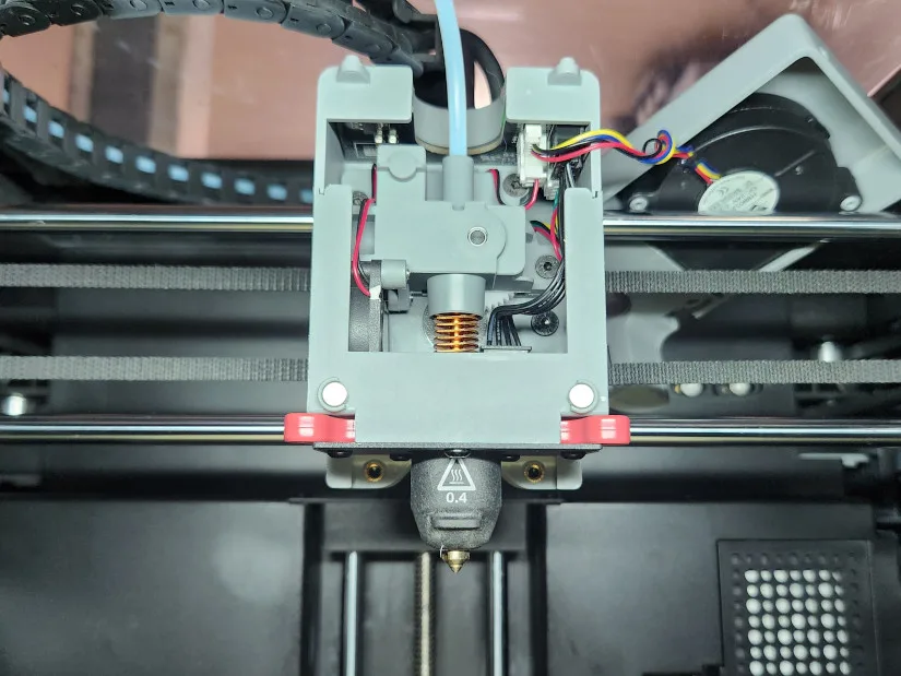 Extruder with Quick-Release Hotend System