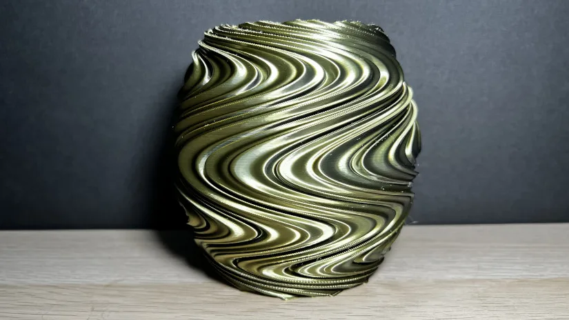 Trippy Wave Vase