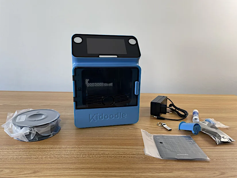 Kidoodle 3D Printer and Included Accessories