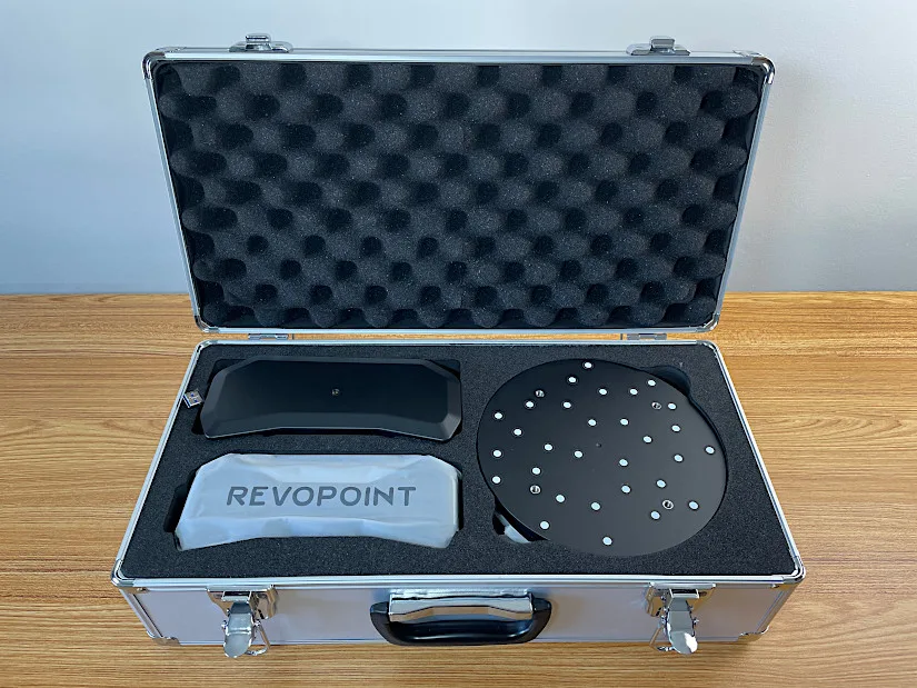 Revopoint MetroX - Opened Carrying Metal Case