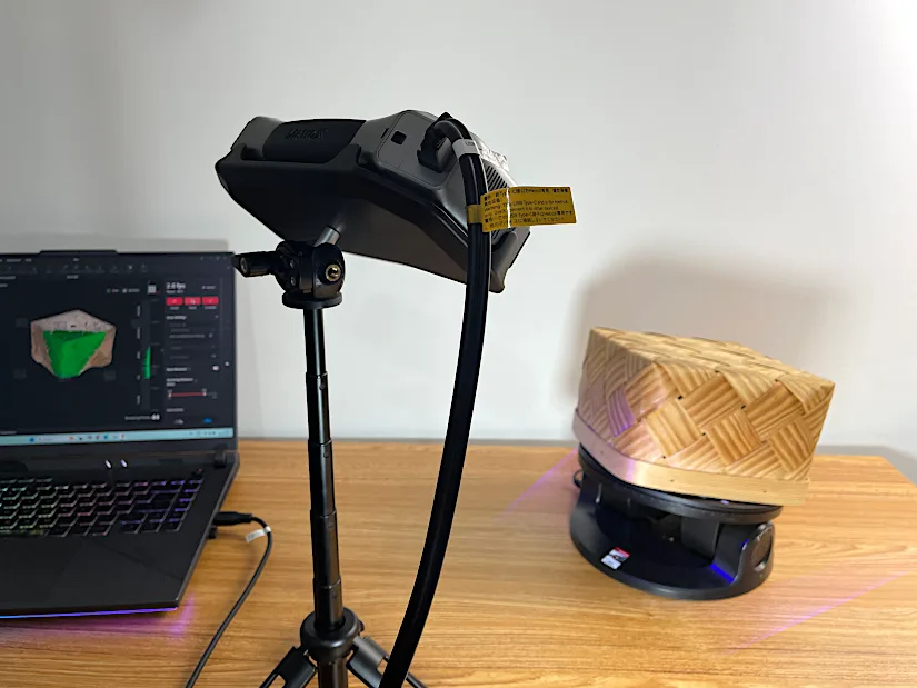Revopoint MetroX Scanning Basket on Turn Table