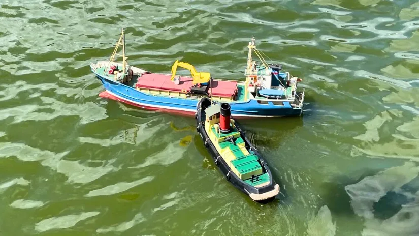 RC Model Boats in Action