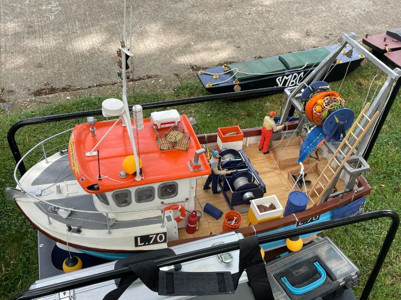 RC Trawler Model Boat