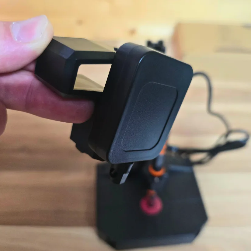 Connecting the handle to the retractable unit on the Mintion Heat Press