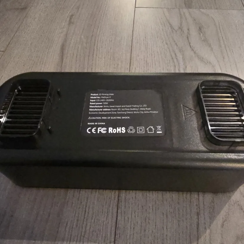 Air intake and hot air outlet on the JAYO J1 FilaDryer