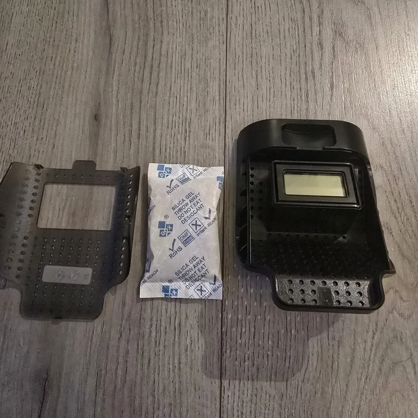 Hygrometer module and desiccant container