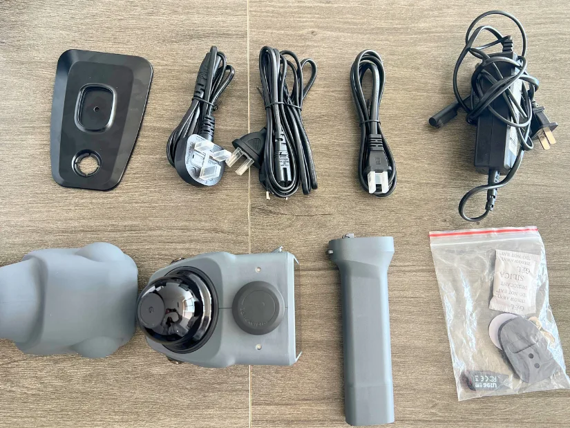 3DMakerpro Raven LiDAR spatial 3D scanner box contents including scanner body, battery grip, holder base, power adapter and cables