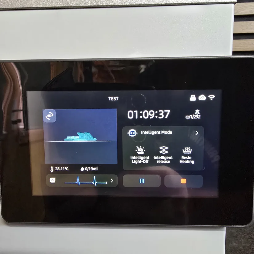 Anycubic Photon P1 touchscreen mid-print status