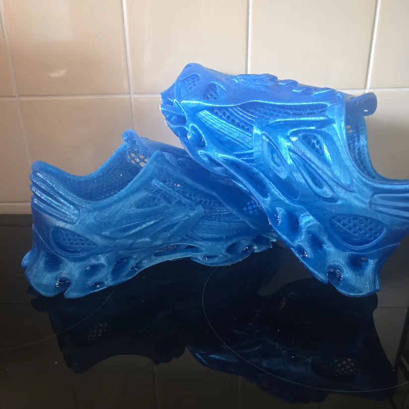 Flashforge Creator 5 completed TPU 95A trainer Completed blue TPU 95A trainer printed on the Flashforge Creator 5