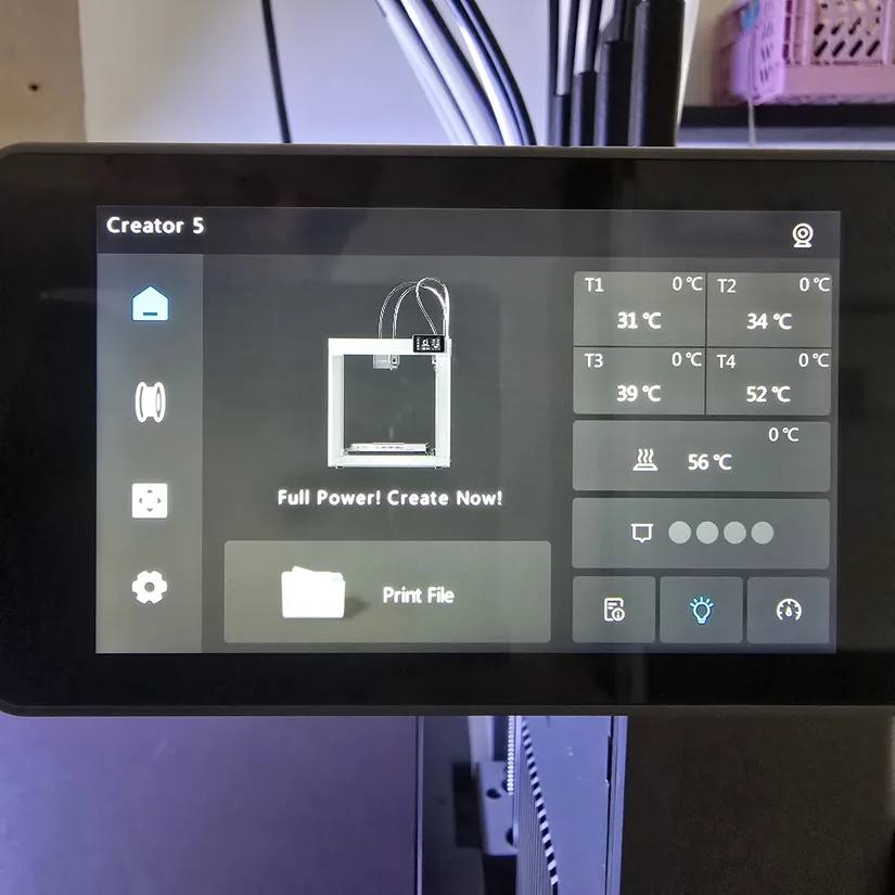 Flashforge Creator 5 touchscreen user interface Flashforge Creator 5 4-inch full-colour touchscreen user interface
