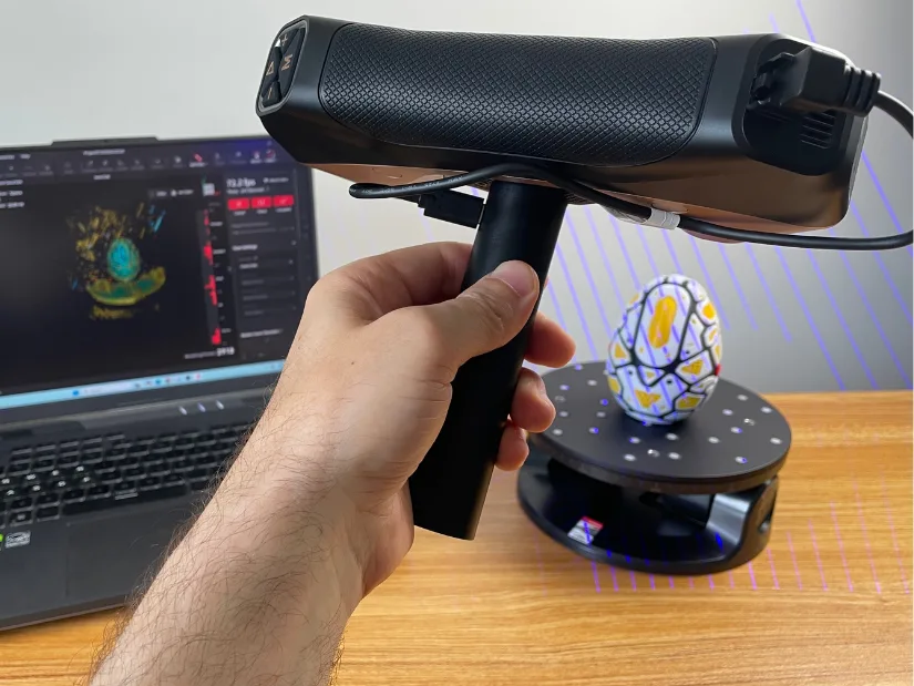 MetroY Ultra with battery handle scanning wirelessly