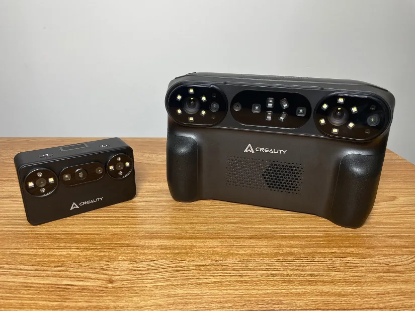 Creality Pika and Sermoon P1 3D scanners shown side by side for size comparison