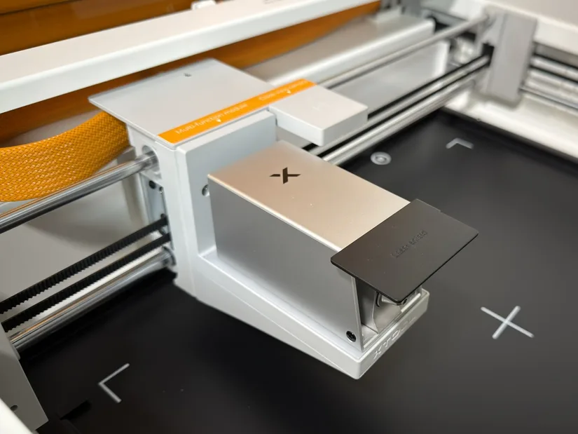 xTool M2 laser module mounted horizontally for rotary engraving