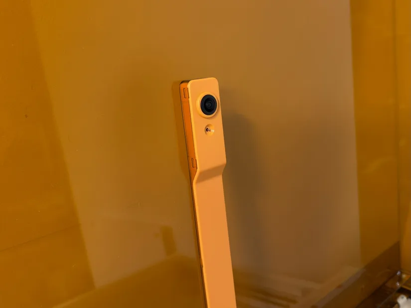 Overhead camera inside the xTool M2 protective lid